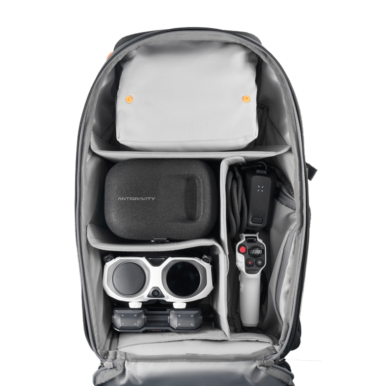 Insta360 Explorer Backpack — compartimente cu separatoare